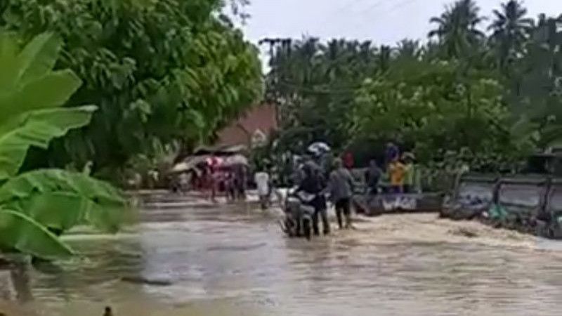 Banjir Melanda Desa Tanalanto Akibat Luapan Sungai Tindaki