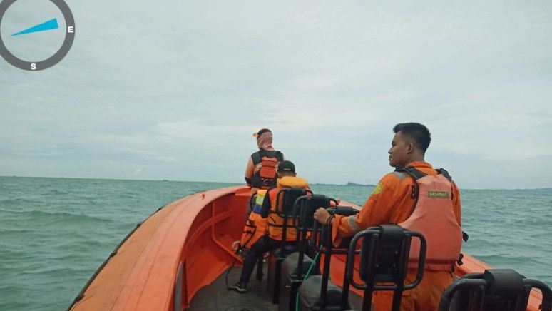 Penumpang Jatuh di Pelabuhan Bakauheni, Basarnas Sisir Perairan Merak Banten