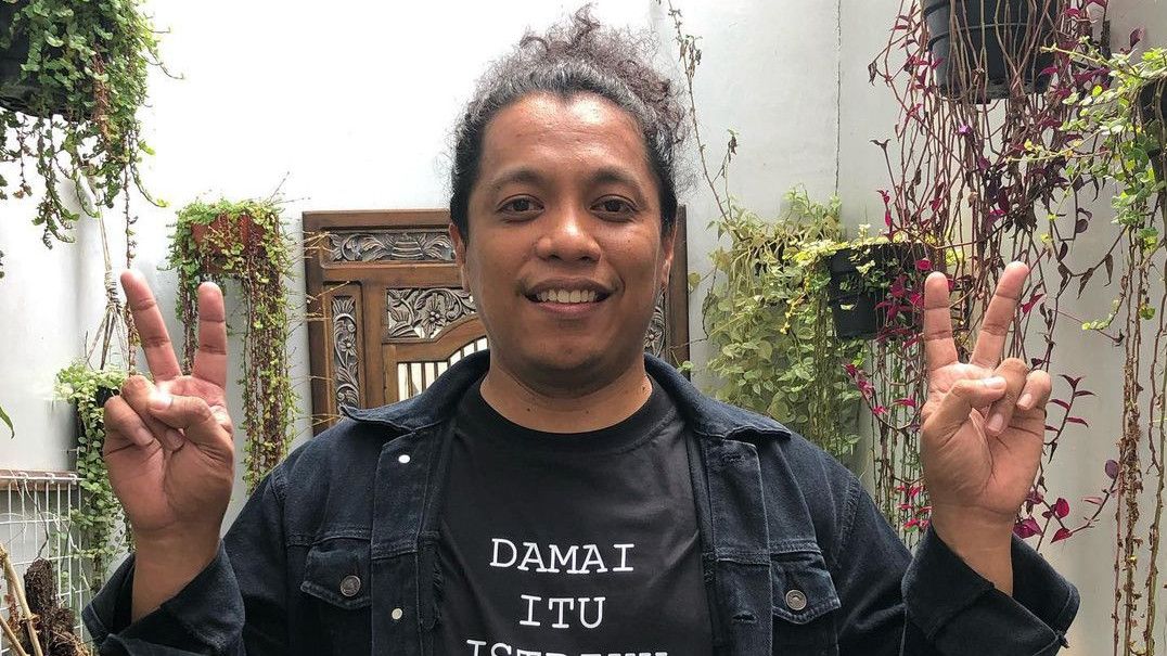 Viral Oknum TNI AU Injak Kepala Warga Papua Mabuk, Arie Kriting: Kejadian Terus Berulang, Rakyat Itu Bukan Lawan Tapi Kawan