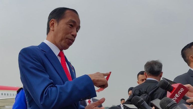 Bantah Politisasi Kasus Korupsi Johnny Plate, Jokowi Klaim Kejaksaan Agung Pasti Profesional