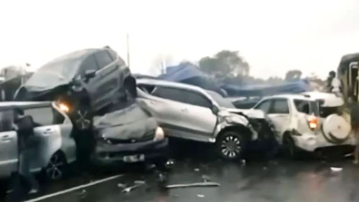 Polisi Sebut Kecelakaan Beruntun di Tol Cipularang Akibat Berbagai Faktor