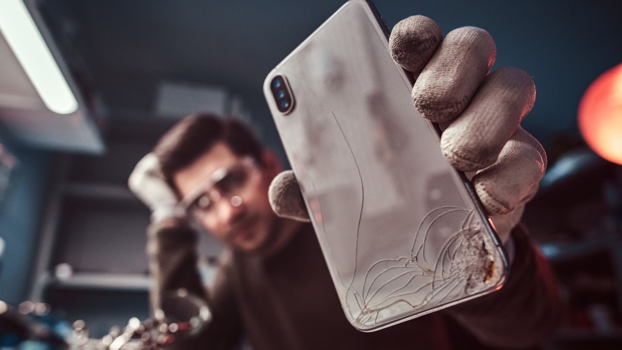 Lima Jenis Kerusakan HP yang Ditanggung Asuransi