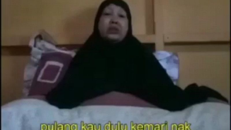 Ahmad Panjang Jadi DPO MIT Poso, Sang Ibu Menangis Minta Anaknya Pulang Lewat Video: Kasihan Anak Istrimu..