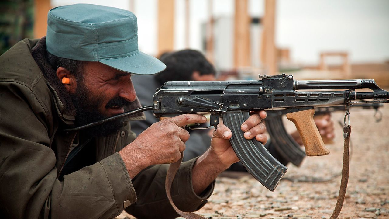 Senapan AK-47 dan Penyesalan Mendalam dari Mikhail Kalashnikov