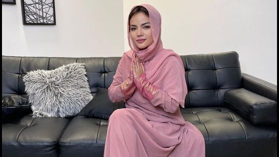 Pakai Hijab dan Gamis, Penampilan Dinar Candy Saat Idulfitri Tuai Pujian Warganet