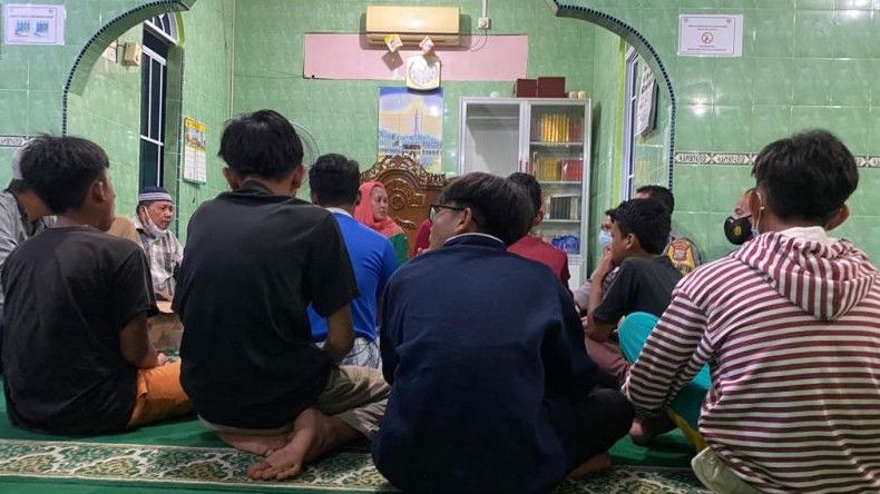 Lecehkan Al Quran dengan Melempar dan Menendang, Begini Akhir Nasib Tujuh Remaja di Tangan Warga Riau