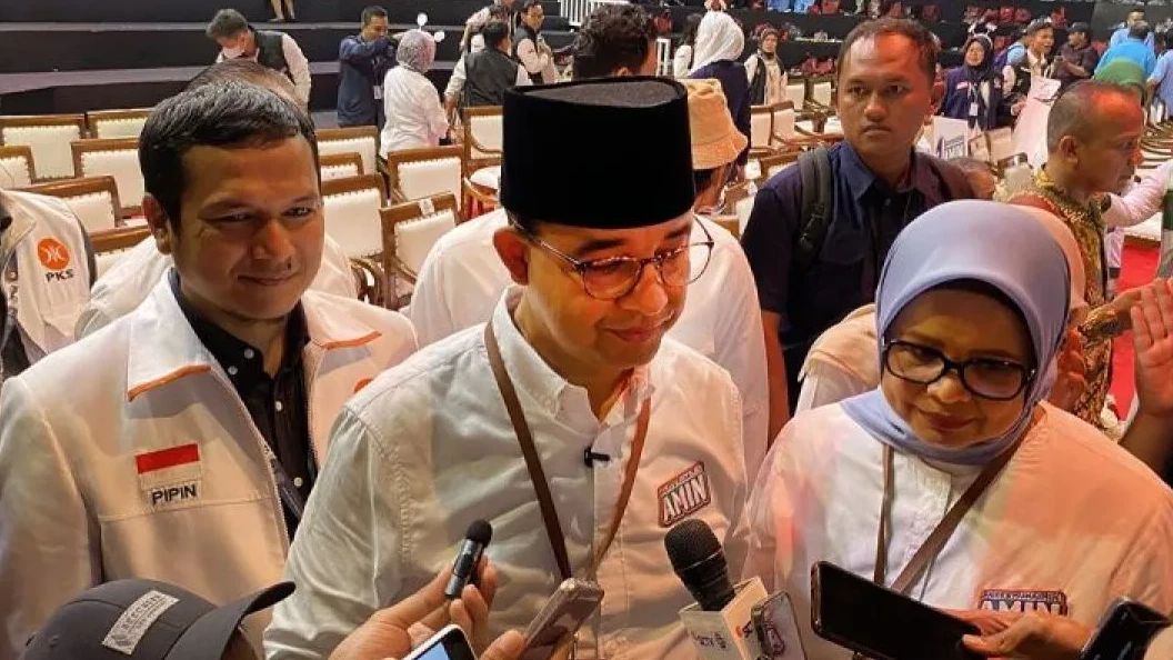 Sindir Paslon Kebanyakan Baliho, Anies Baswedan: Harusnya Calonnya Keliling, Bukan Baliho