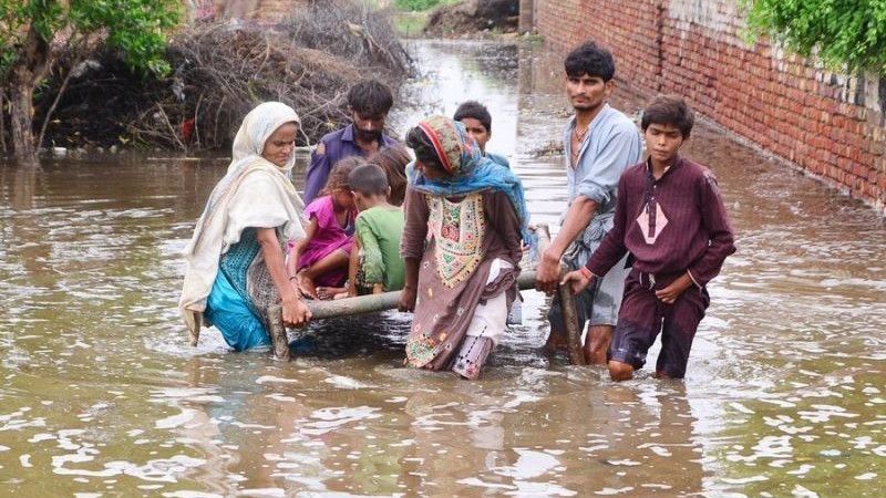 Diguyur Hujan Seharian, 20 Orang di Pakistan Tewas Akibat Banjir Bandang