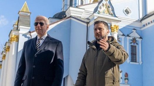 Lakukan Kunjungan Mendadak ke Ukriana, Biden Janjikan 500 Miliar Dolar AS untuk Bantu Ukraina