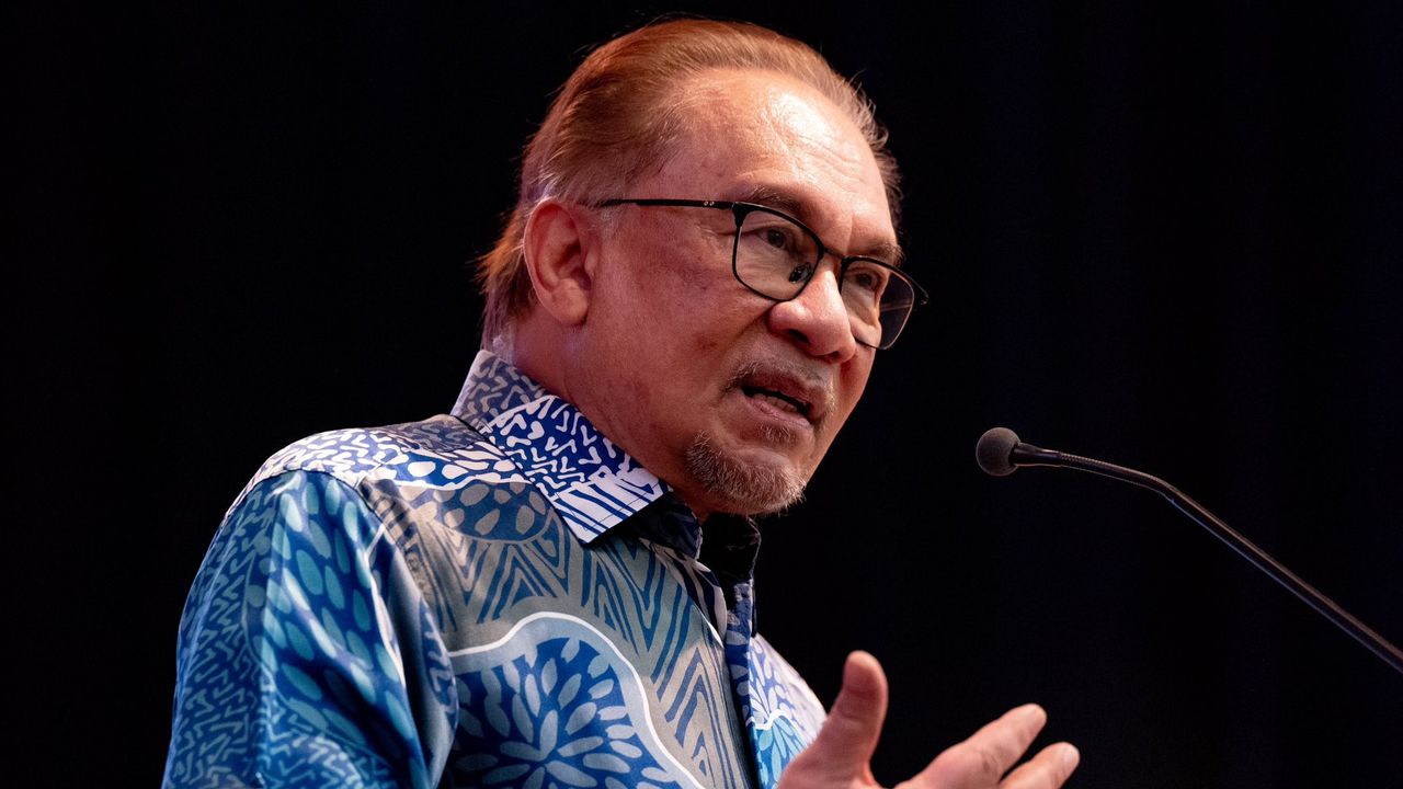 Komentari Penghinaan Miftah ke Pedagang Es Teh, PM Anwar Ibrahim: Contoh Sikap Angkuh Tak Paham Agama!