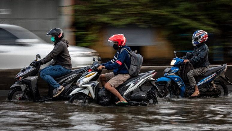 BMKG: Jateng Berpotensi Banjir Dua Hari ke Depan, Curah Hujan Lebat