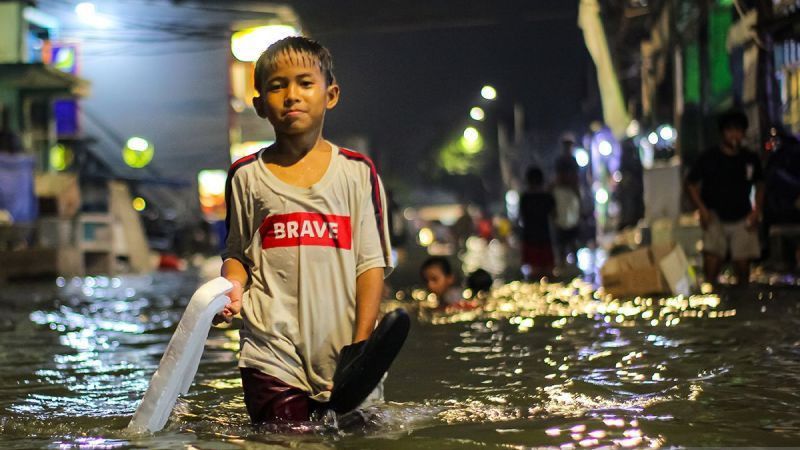 Banjir Rob Mulai Rendam Banyak Rumah di Muara Angke