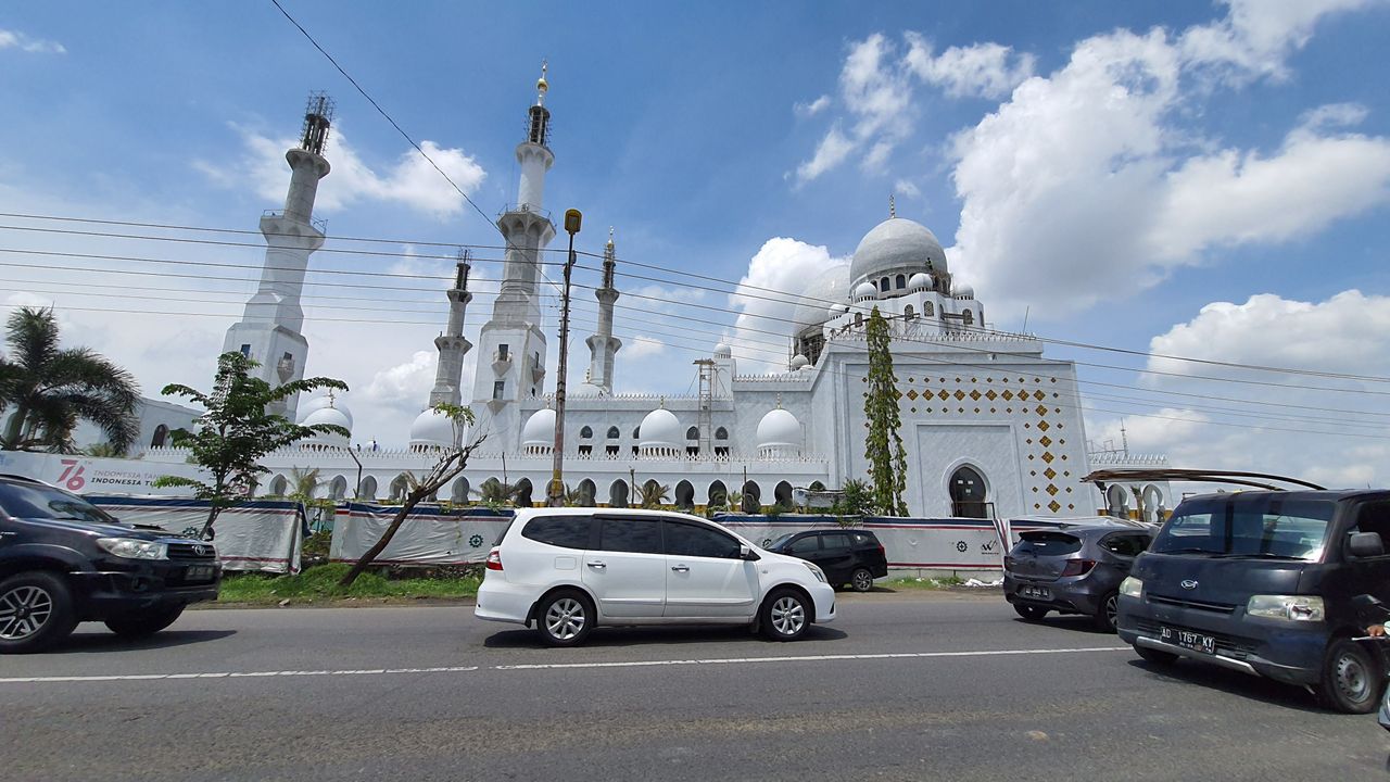 Pemkot Solo Alokasikan Rp600 Juta untuk Penataan Lingkungan Masjid Syeikh Zayed