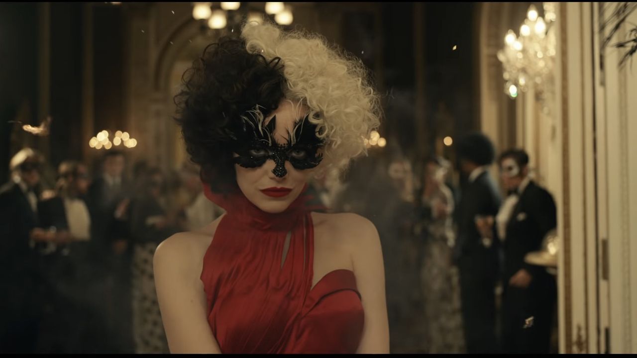 Jadi Psikopat Seksi di Trailer Perdana Film Cruella, Emma Stone Tampil Gahar