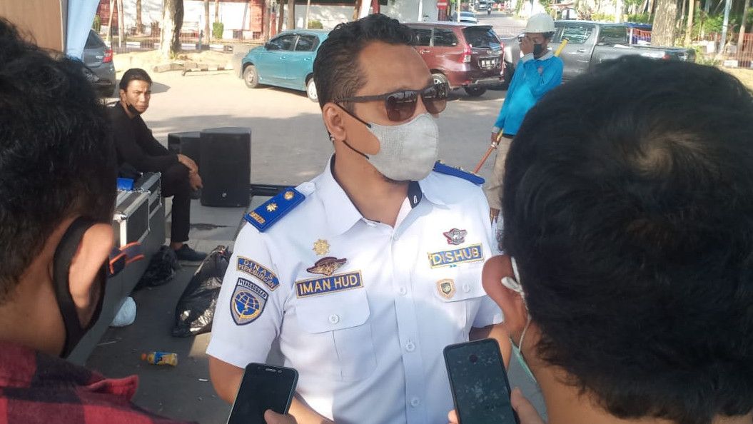 Kerap Bikin Kebijakan Kontroversi, Kadishub Makassar Iman Hud: Kritiklah, Saya Mau Cerdas!