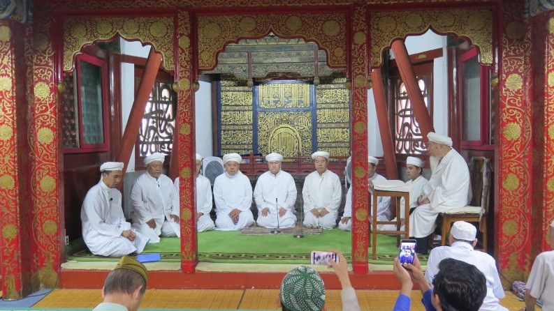 Khilafiyah di Tengah Otoritarianisme, Perbedaan Idul Adha di China