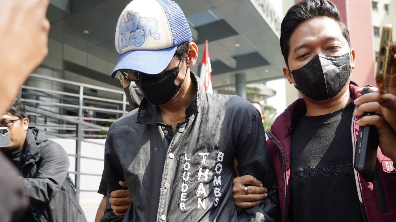 Terungkap! Revaldo Sembunyikan Narkoba di Kotak Sepatu