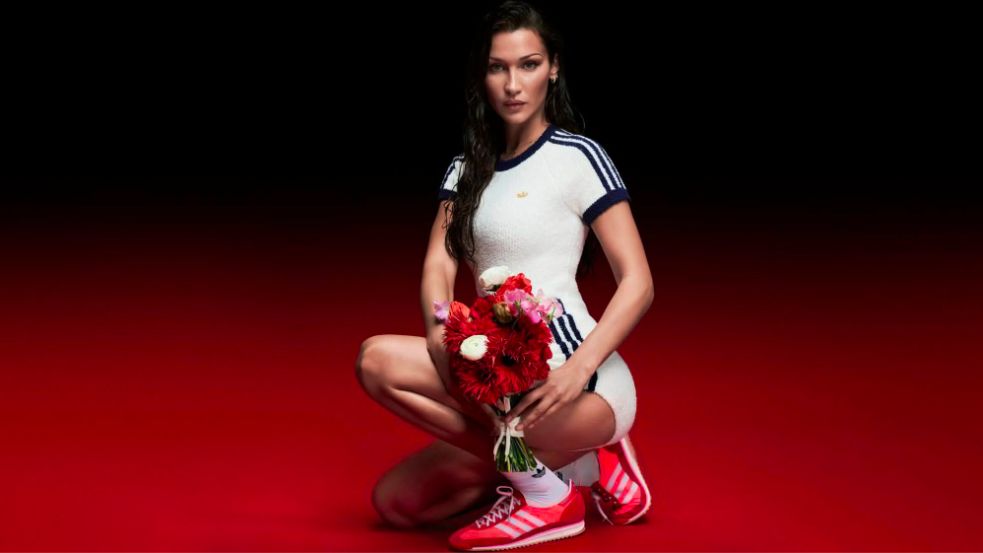 Iklan Sepatunya Tuai Kontroversi, Bella Hadid Bakal Gugat Adidas