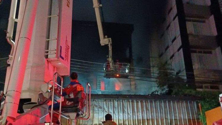 Kebakaran Toko Bingkai di Jaksel yang Tewaskan 7 Orang Diduga Akibat Ledakan Kompresor