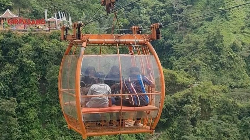 Viral Usai Diposting Ganjar, Desa Susah Akses dengan Gondola di Atas Tebing Malah Jadi Objek Wisata
