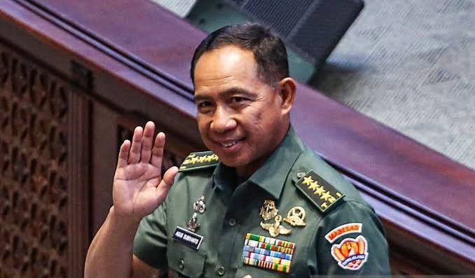 Erupsi Gunung Lewotobi, TNI Buka Dapur Umum hingga Pusat Kesehatan