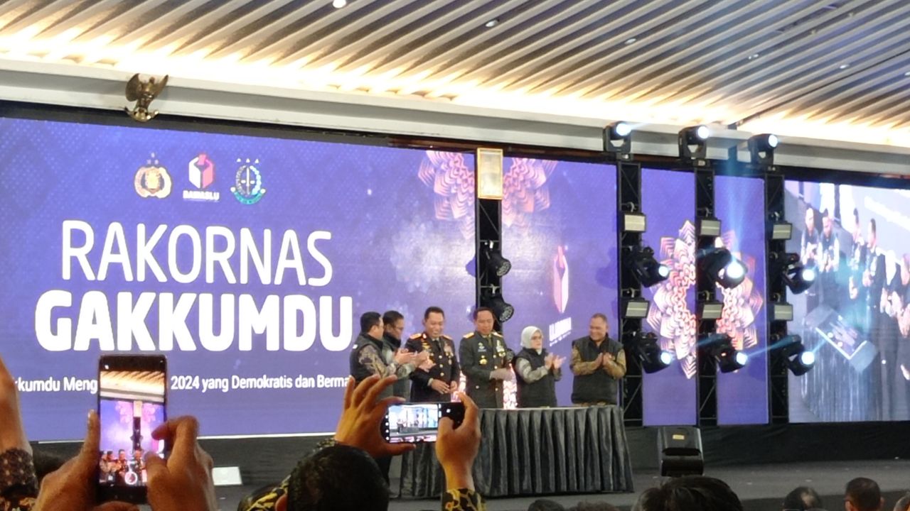 Kapolri-Panglima TNI Tanda Tangan Deklarasi 4 Komitmen Netralitas Pemilu 2024