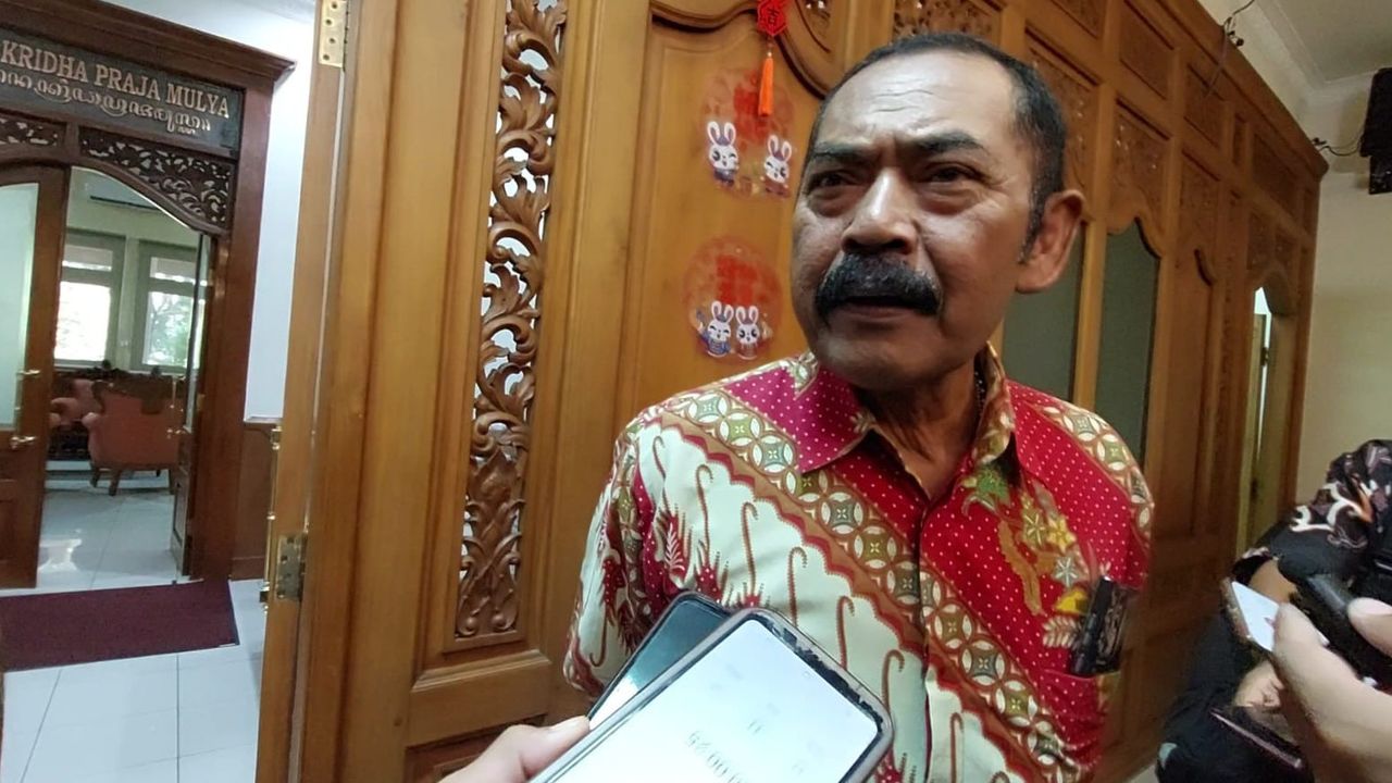 Gibran Sudah Bukan Kader PDIP, FX Rudy: KTA Belum Dikembalikan