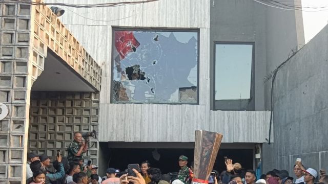 Puluhan Barang Jarahan dari Rumah Ahmad Sahroni Dikembalikan, Ada Sertifikat Tanah