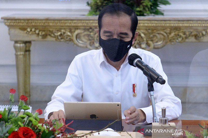 Jokowi: Pandemi COVID-19 Terlalu Besar Diselesaikan Pemerintah Sendirian