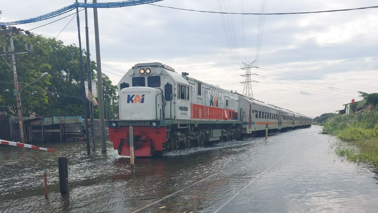 Banjir Telah Surut, Stasiun Semarang Berfungsi Normal Kembali