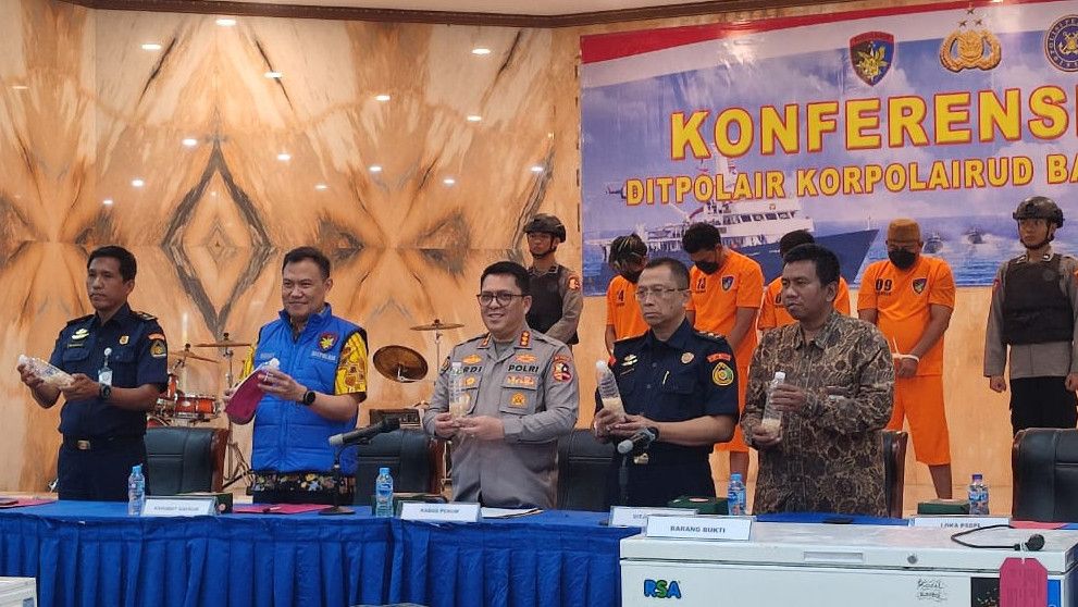 Baharkam Polri Gagalkan Penyelundupan 134 Ribu Benih Lobster Ilegal di Banten