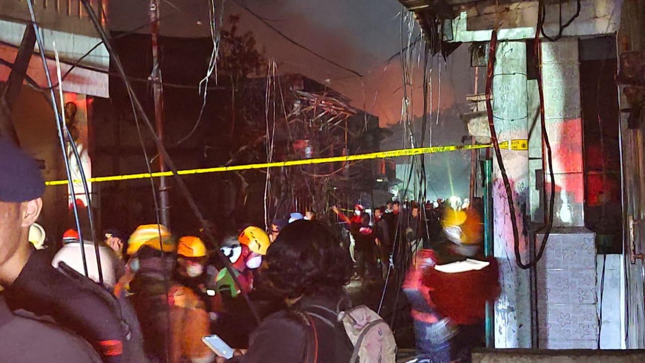 Update Korban Kebakaran Depo Pertamina Plumpang: 14 Orang Dewasa dan 2 Anak Tewas, 50 Luka-luka