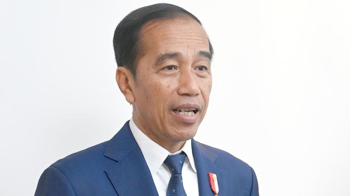Curhat Jokowi soal Cucu Lihat Media dan Bertanya ‘Wajah Mbah Kok Jadi Digambar Jelek Banget?’