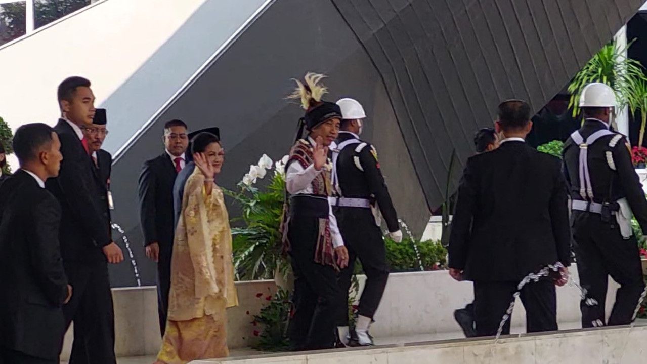 Hadiri Sidang Tahunan MPR RI 2023, Jokowi Pakai Baju Adat Tanibar Khas Maluku