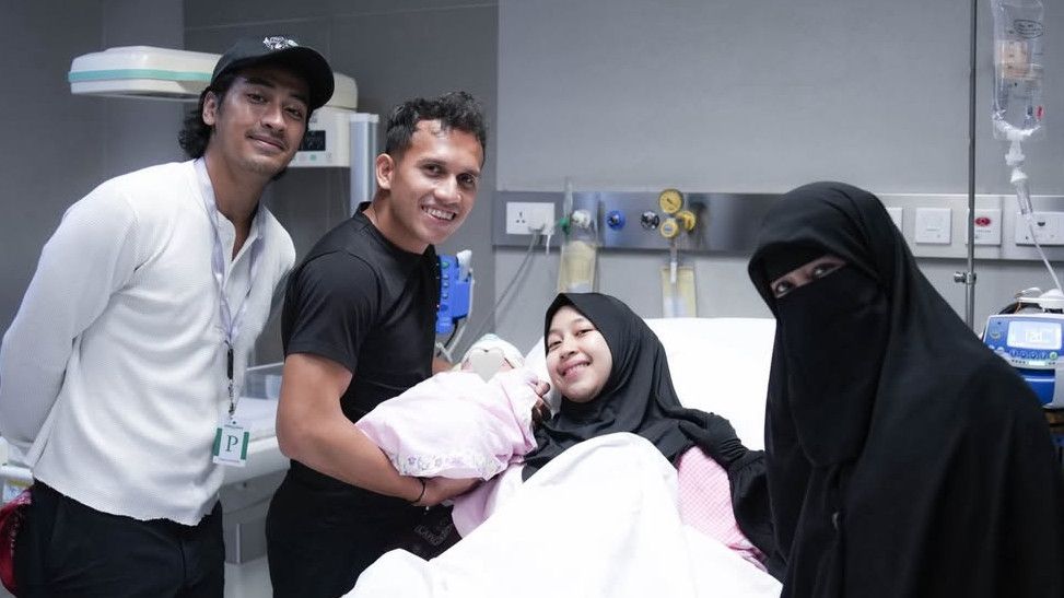 Adiba Khanza dan Egy Maulana Melahirkan Putri Pertama, Umi Pipik Jadi Nenek