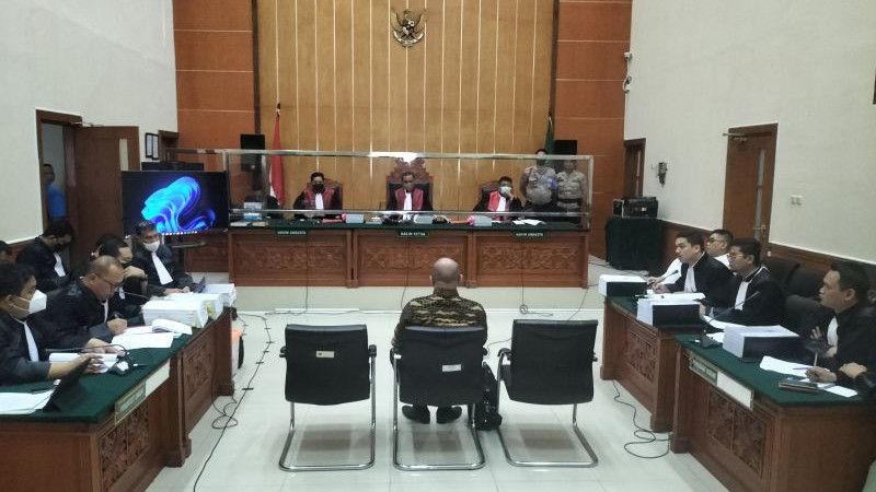 'Ini Menghina Pengadilan Yang Mulia', Momen Teddy Minahasa Kesal Ditertawai Kubu AKBP Dody di Persidangan