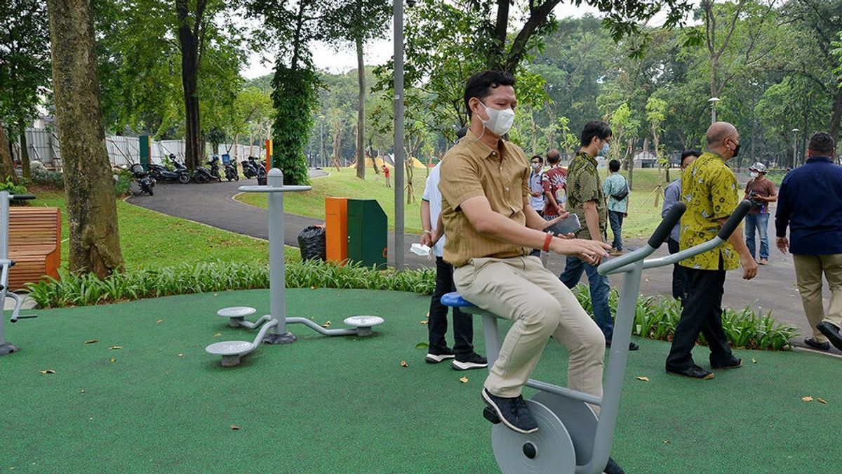 Gubernur Jakarta Ingin Taman Dibuka 24 Jam, Petugas Kebersihan Dibagi Tiga Sif Jaga