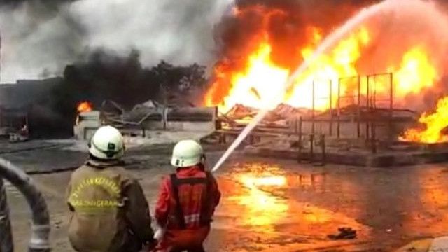 Pabrik Tinner di Kabupaten Tangerang Terbakar, Warga Setempat Sempat Dengar Ledakan