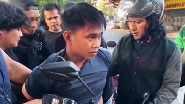 Lagi Asyik Razia Terhadap Para Pembalap Liar Malam Hari, Polisi Gadungan Diciduk Jatanras Polrestabes Makassar