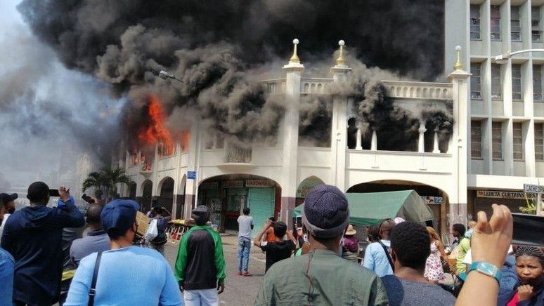 Masjid Bersejarah Berumur 139 Tahun Terbakar