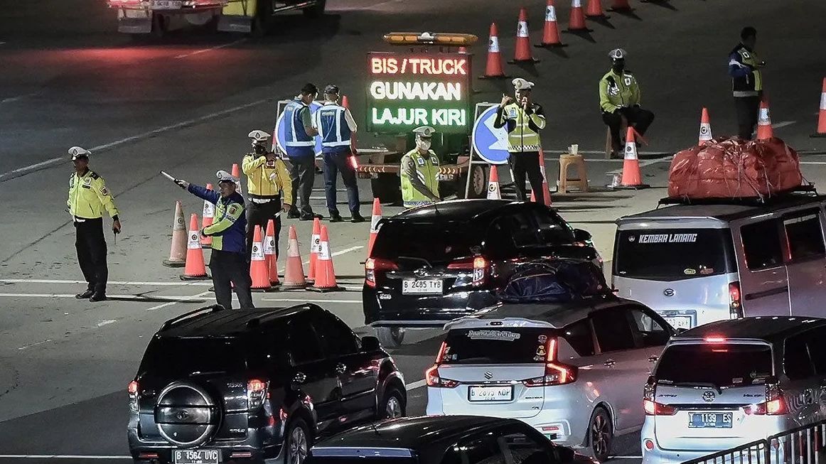 Urai Kemacetan di Ruas Tol, Polda Metro Jaya Perioritaskan Kendaraan Arus Balik