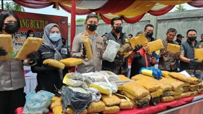 Polrestabes Medan Musnahkan 84 Kg Ganja Hasil Pengungkapan Selama 2 Bulan