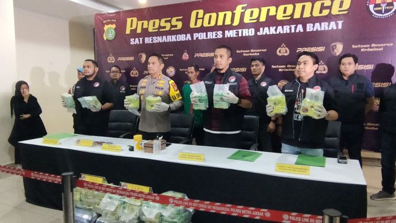 Polres Jakbar Tangkap Pengedar Narkoba Jaringan Malaysia, 30 Kilogram Sabu Dimankan