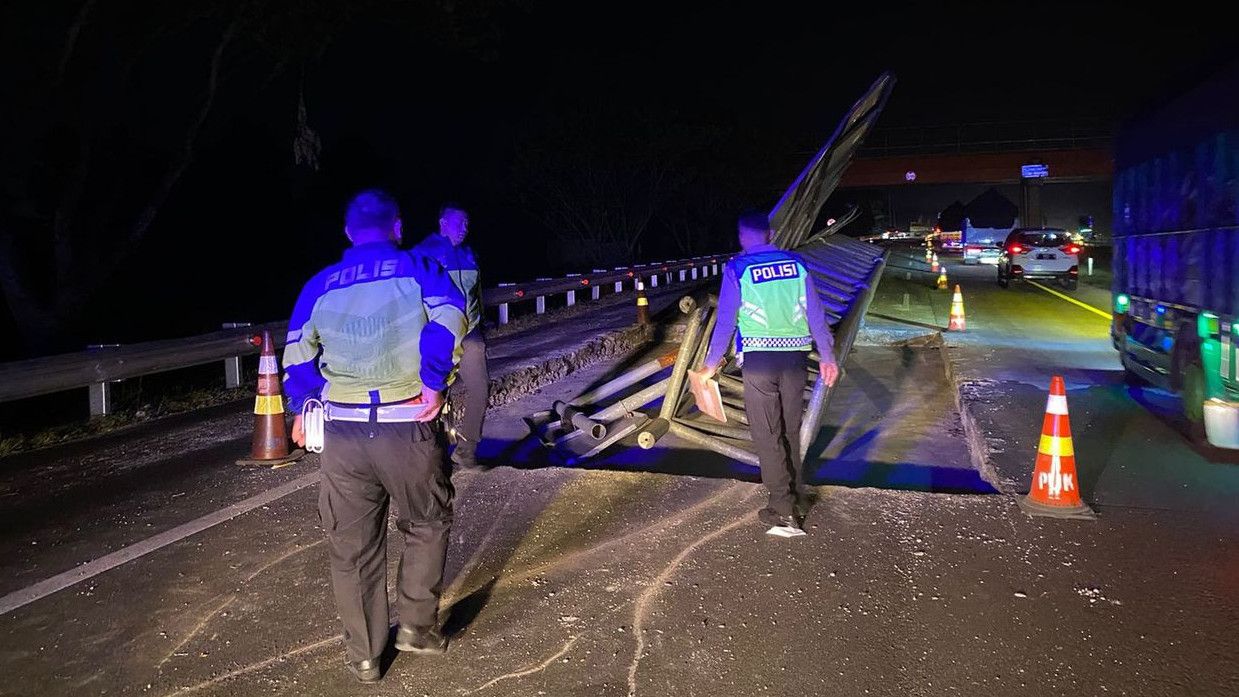 Bus Pembawa Rombongan Universitas Pamulang Kecelakaan di Tol Cipali, Sopir Belum Dapat Diperiksa