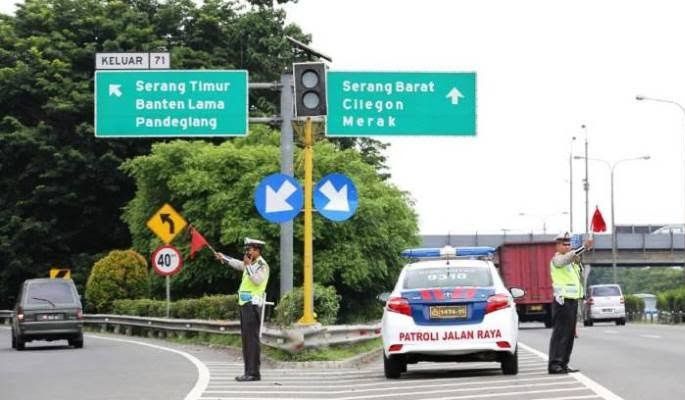 Diprediksi Ada Peningkatan Kendaraan Saat Nataru, Tol Tangerang-Merak Tambah Gardu hingga Mobile Reader