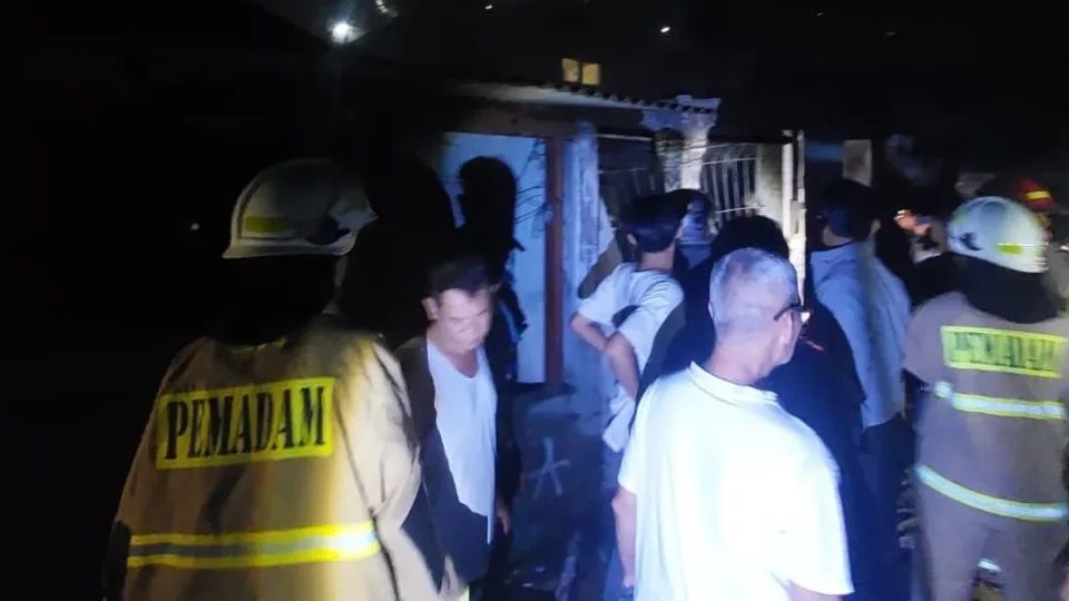 Ayah dan Anak Tewas dalam Insiden Kebakaran di Jakut, Diduga Gas Bocor