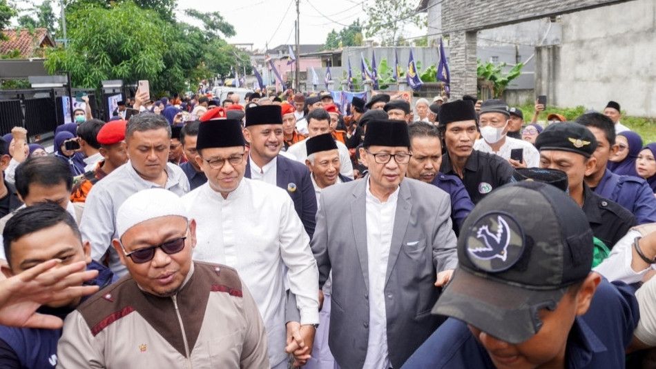 Datang ke Rumah Eks Gubernur Banten Wahidin Haiim, Anies Baswedan Diteriaki Presiden