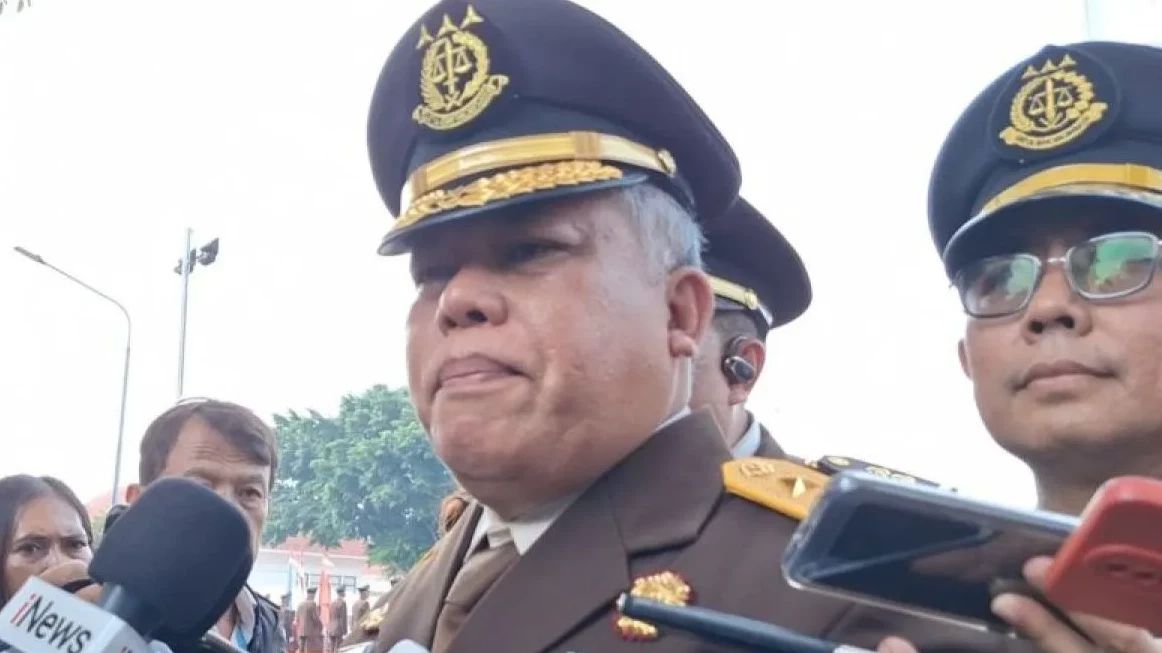 Kejagung Periksa Pejabat Antam Terkait Kasus Suap Vonis Bebas Ronald ...