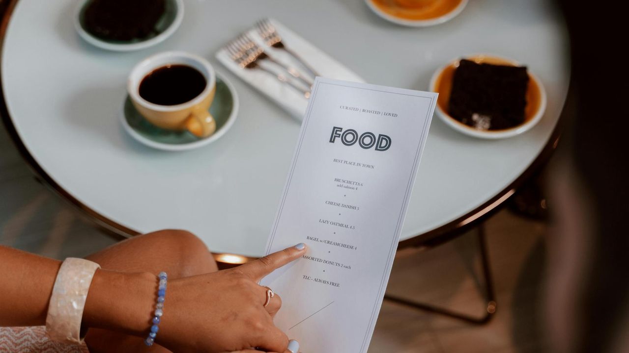  Ilustrasi Garage Sale (pexels/Caleb Oquendo)