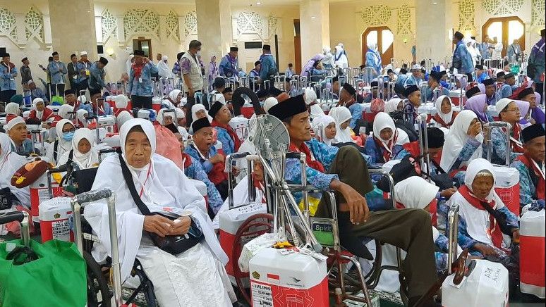 Jemaah Haji Indonesia Kelaparan Saat Suadi Airline Delay, Kemenag: Kami Menyangkan Hal Ini Terjadi